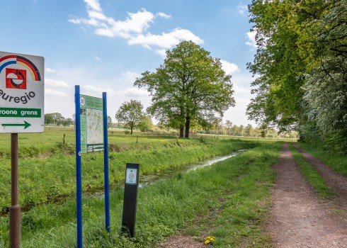 images/accommodations/gallerys/grenswachter-daele/20180502-groene-grensovergang-nabij-grenswachter.jpg images/accommodations/gallerys/grenswachter-daele/20180502-groene-grensovergang-nabij-grenswachter.jpg