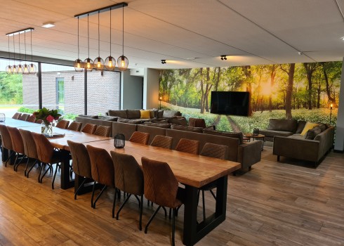 images/accommodations/gallerys/vliersche-veld-algemeen/Eetkamer-Vliersche-Veld-Groepsaccommodatie.jpg